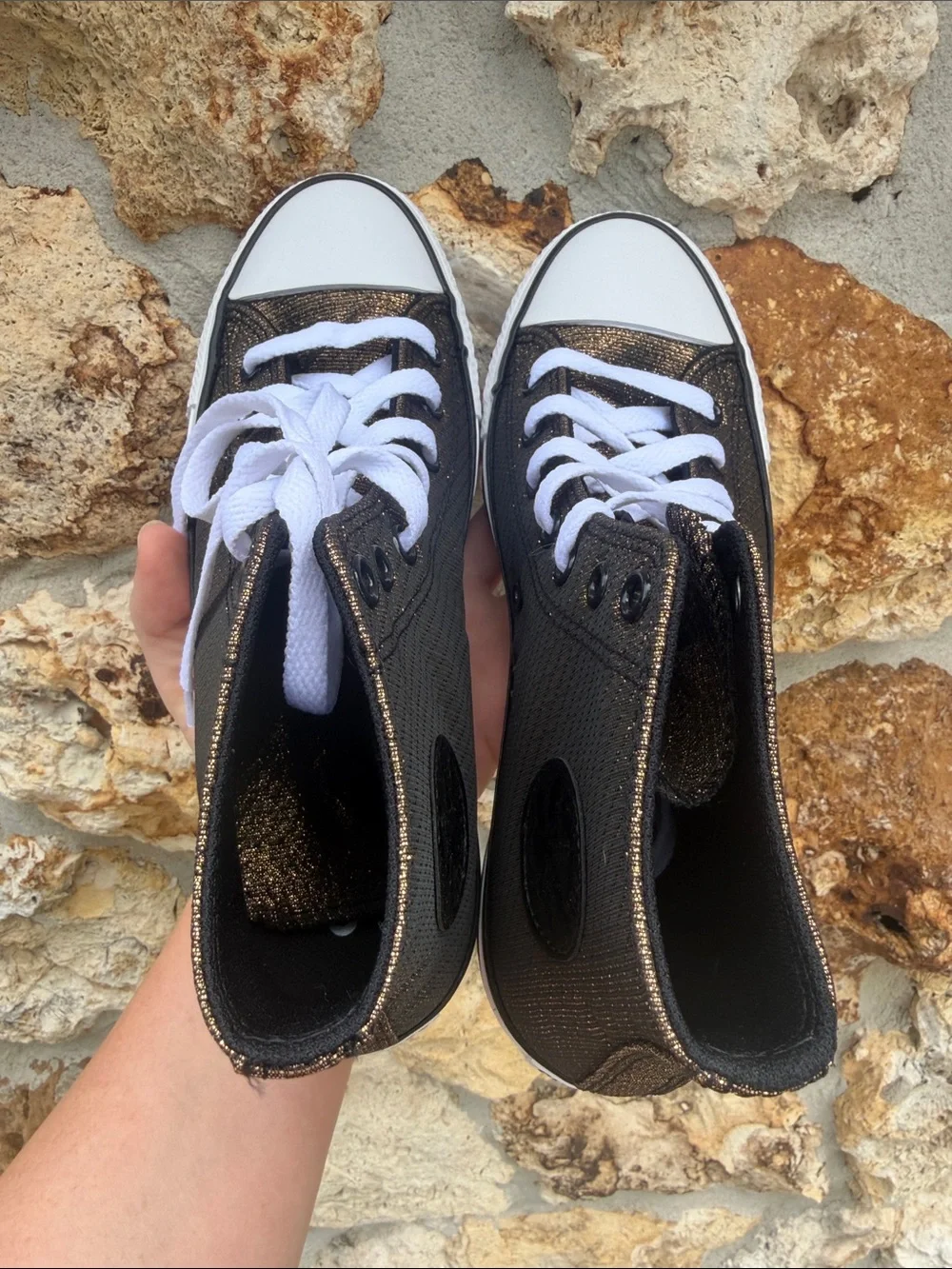 Chuck Taylor All Star Sparkle big kids 6 women’s 8